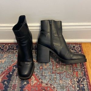 DIVIDED Women’s Heeled Boot